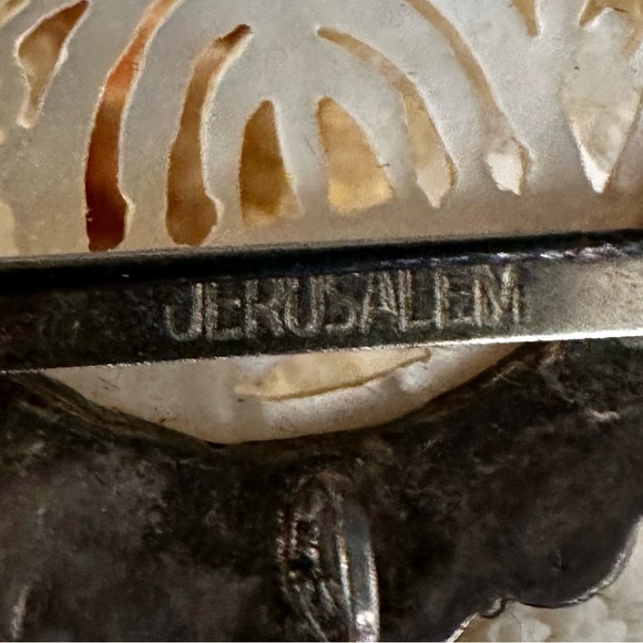 EUC Silver (950) and Mother of Pearl Jewish Menorah Candle Pendant/Brooch/Pin - Picture 4 of 6